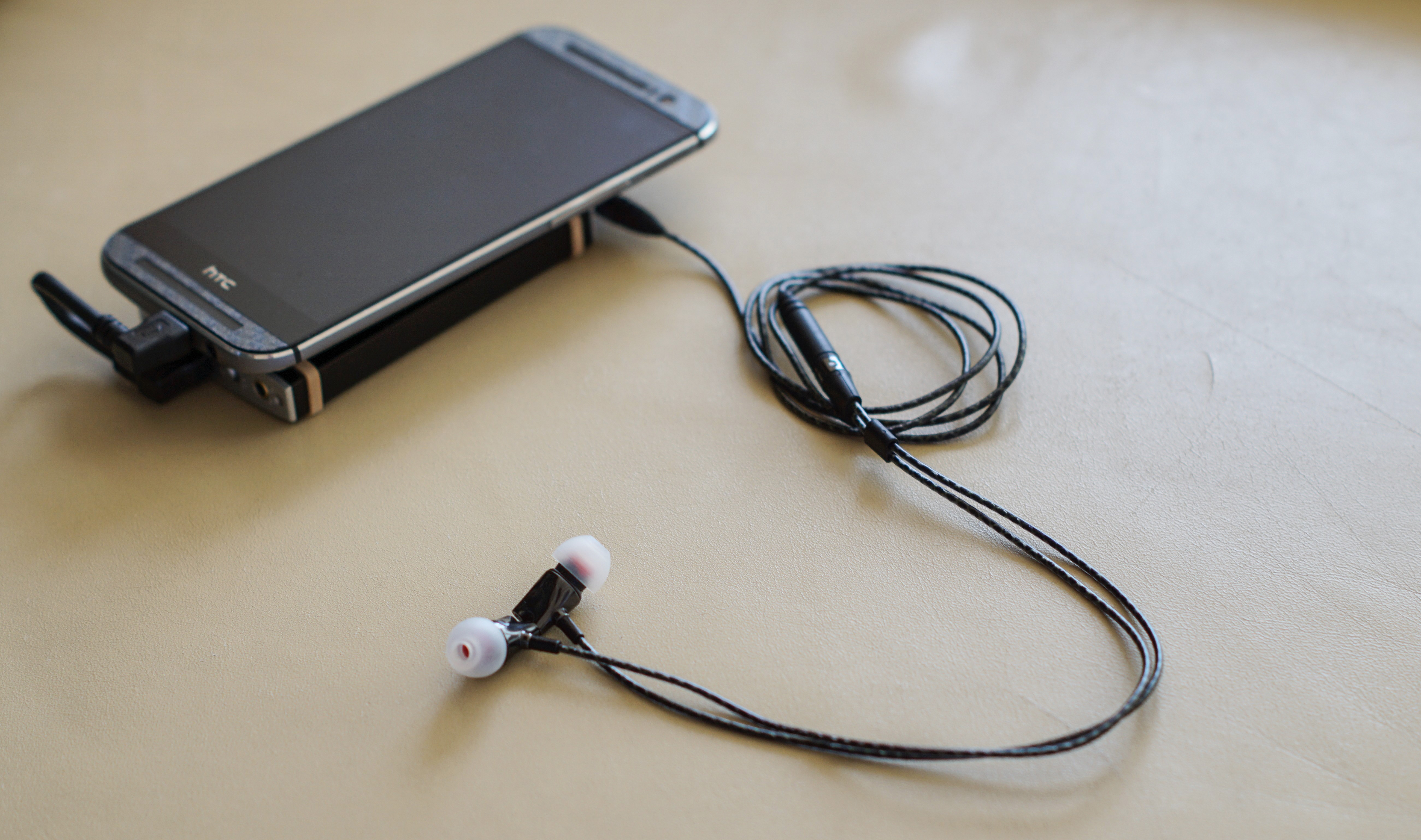 Sennheiser ie800 – A Flagship Earphone with Character – Everyday