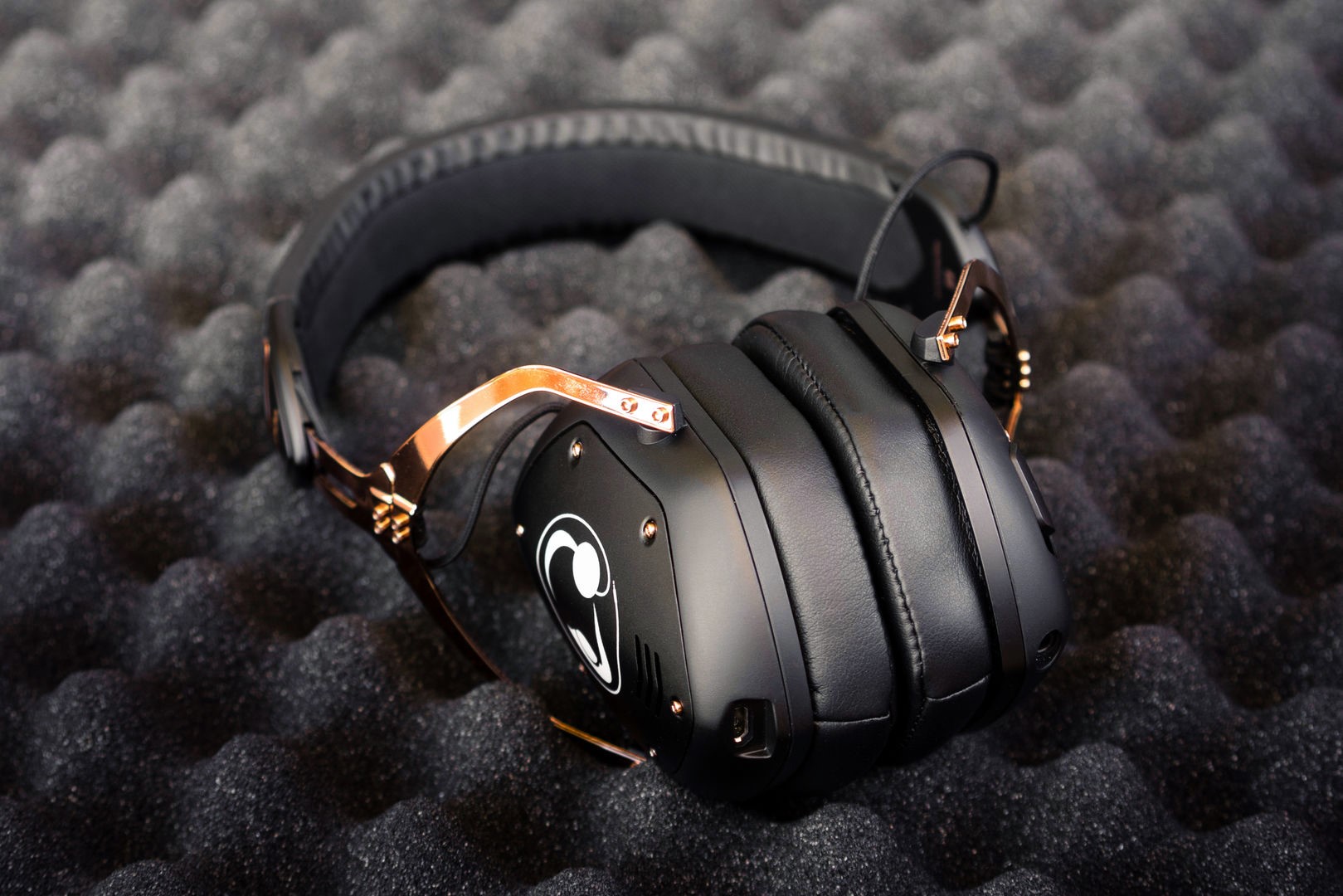 V-Moda Crossfade 2 Wireless Review – Road Warrior – Everyday Listening